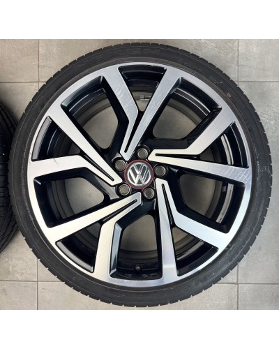 LLANTAS VW POLO BRESCIA 18” ORIGINALES CON NEUMÁTICOS
