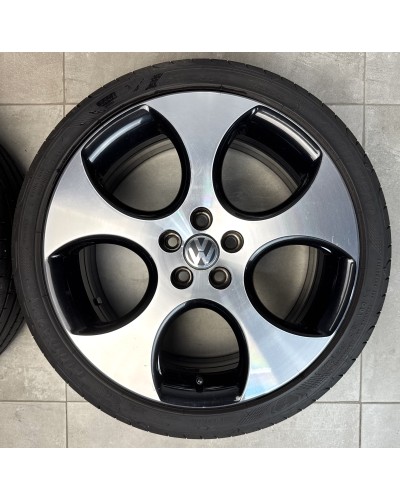 LLANTAS VW POLO DETROIT 17 ORIGINALES Y NEUMÁTICOS