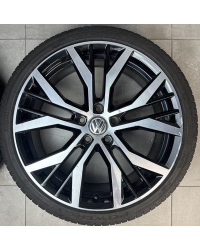 LLANTAS VW SANTIAGO 19 ORIGINALES CON NEUMÁTICOS