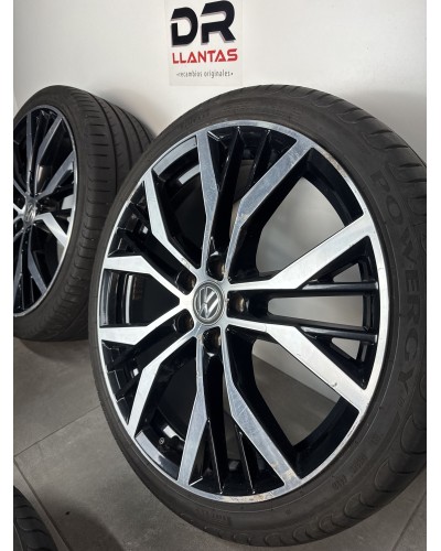 LLANTAS VW SANTIAGO 19 ORIGINALES CON NEUMÁTICOS
