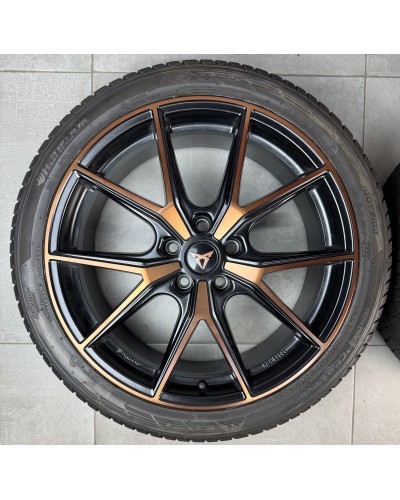 LLANTAS CUPRA 19 BRONCE CON NEUMÁTICOS