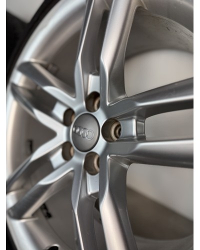 LLANTAS AUDI A1 17” ORIGINALES CON NEUMÁTICOS