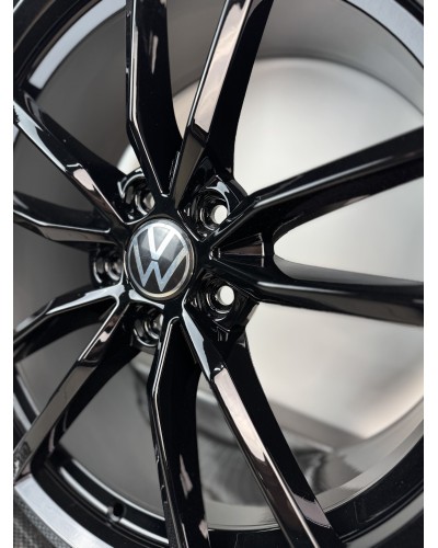 LLANTA VOLKSWAGEN PRETORIA 19” ORIGINAL A REESTRENO COLOR NEGRO